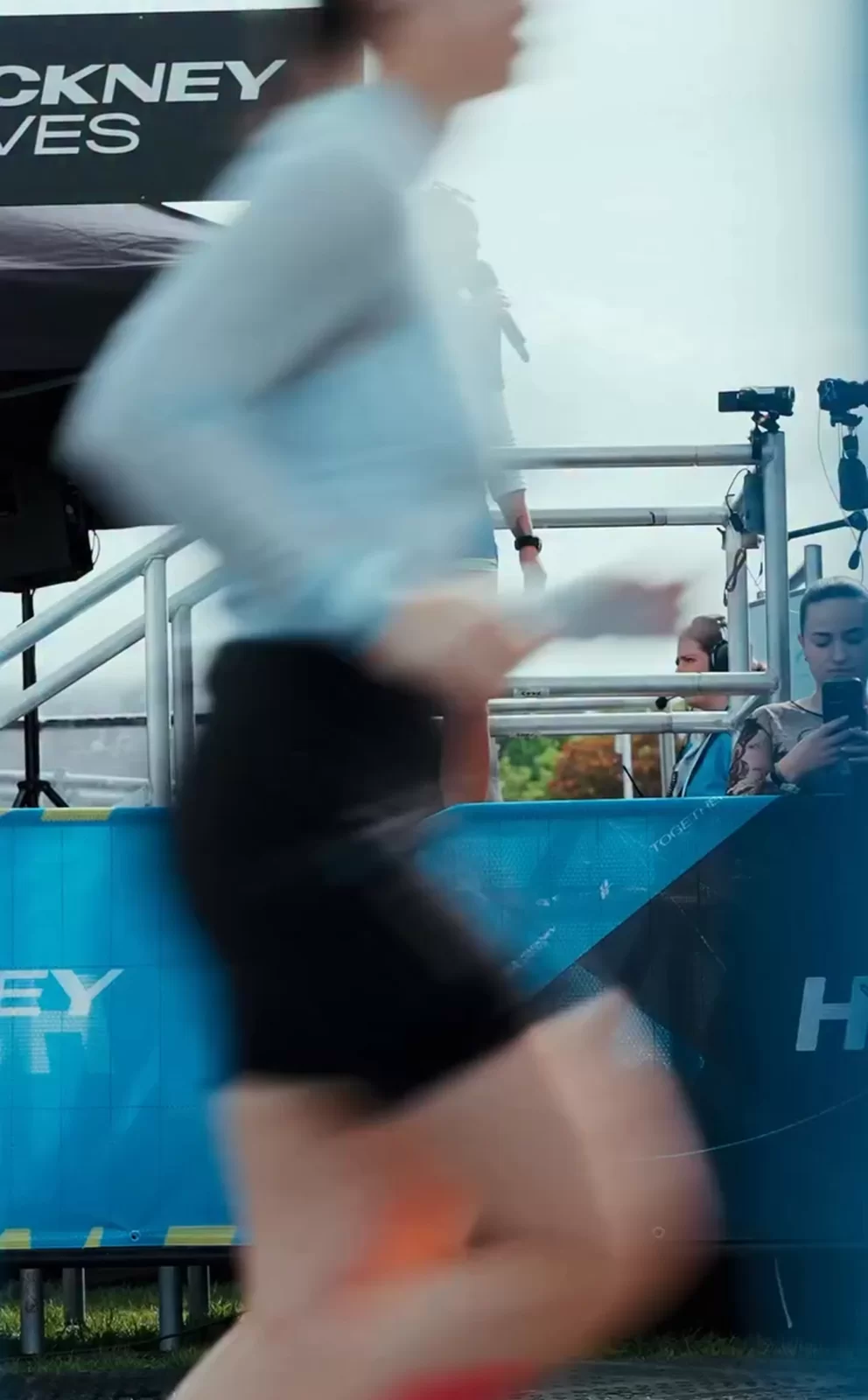 HOKA Hackney Moves